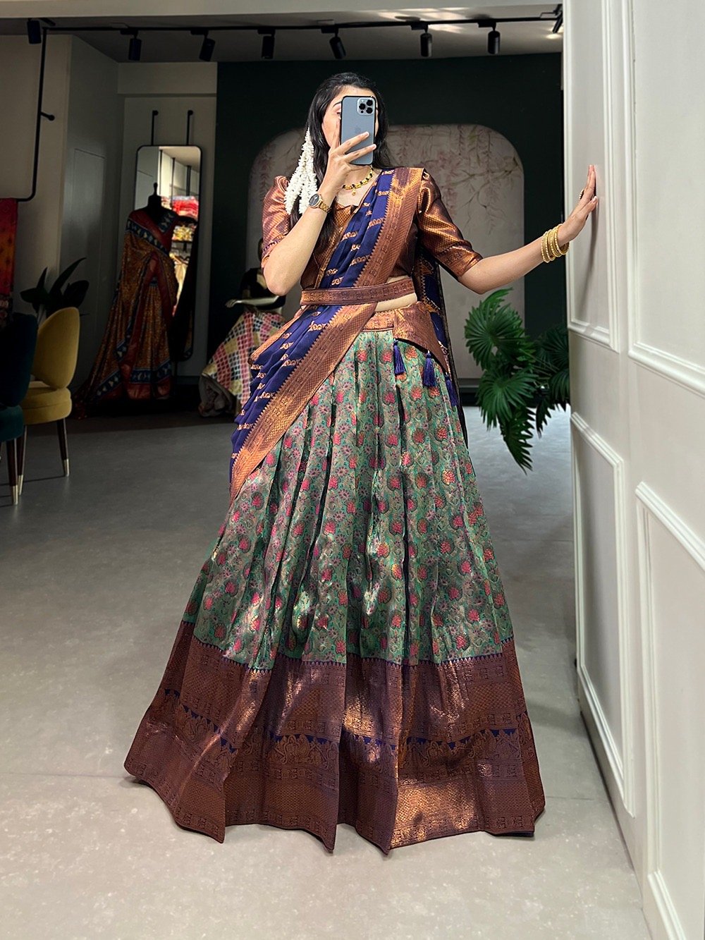 Lehenga Choli Jacquard - Image 3