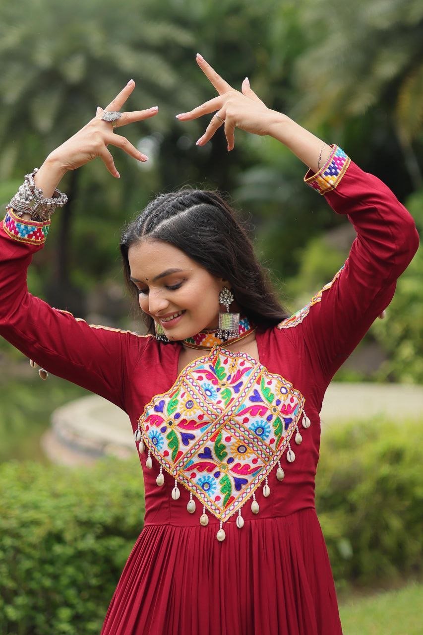 Navratri Gown Reyon with Kutchi Gamthi Work - Image 5